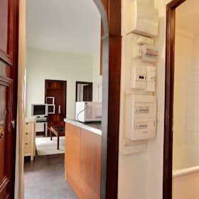 Apartment for rent for €1,339 per month in Paris, Boulevard du Temple