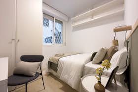 Private room for rent for €620 per month in Barcelona, Carrer d'Aribau