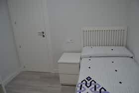 Privé kamer te huur voor € 320 per maand in Salamanca, Calle Fernando de la Peña