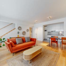 Apartment for rent for €2,250 per month in Brussels, Boulevard du Régent