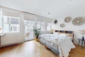Appartement te huur voor € 1.000 per maand in Brussels, Boulevard du Régent