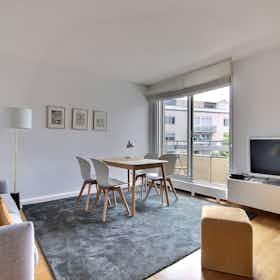 Studio for rent for €1,675 per month in Neuilly-sur-Seine, Boulevard d'Inkermann