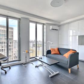 Apartment for rent for €2,700 per month in Paris, Rue de Bercy