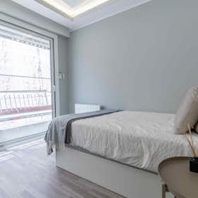 Private room for rent for €680 per month in Barcelona, Carrer de Prats de Molló