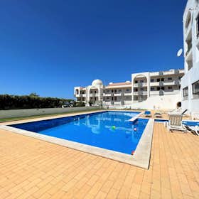 Apartment for rent for €1,034 per month in Albufeira, Rua do Pacífico