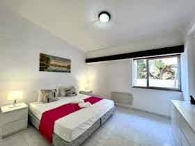 Lägenhet att hyra för 987 € i månaden i Loulé, Caminho do Lago