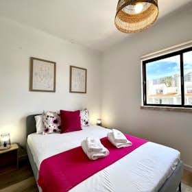 Apartment for rent for €1,112 per month in Albufeira, Travessa das Rosas