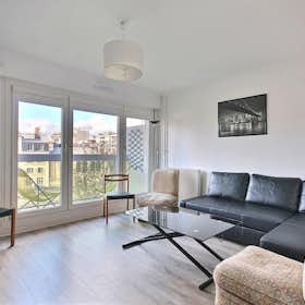 Apartment for rent for €1,882 per month in Paris, Quai de la Marne