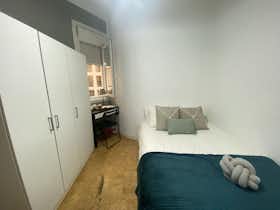 Private room for rent for €540 per month in Madrid, Calle de Arrieta
