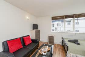 单间公寓 正在以 £1,972 的月租出租，其位于 London, Saint James's Road