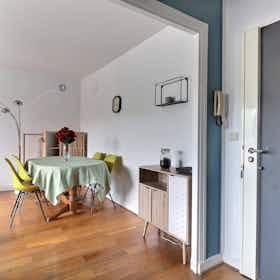 Apartment for rent for €1,696 per month in Paris, Rue de Joinville