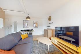 私人房间 正在以 €590 的月租出租，其位于 Saint-Denis, Rue des Cervoisiers