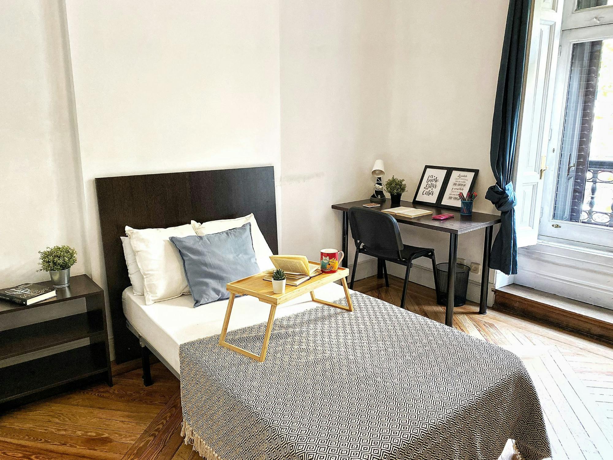 Single room Madrid — photo 3