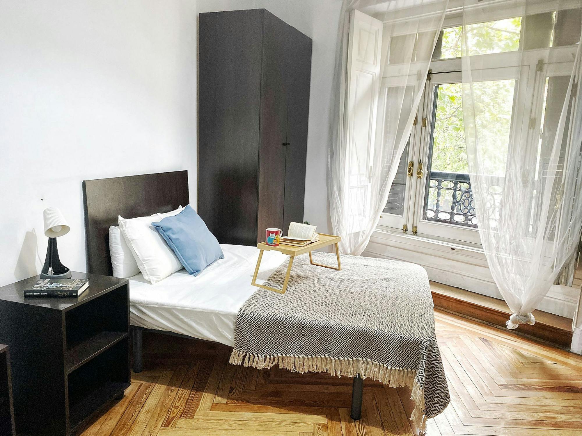 Single room Madrid — photo 5