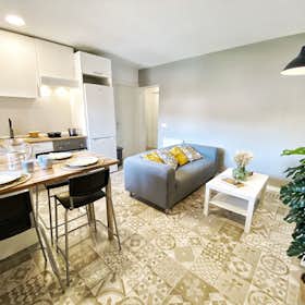 Apartment for rent for €1,345 per month in Pozuelo de Alarcón, Calle Benigno Granizo