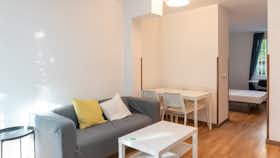 Apartment for rent for €845 per month in Madrid, Calle Illescas