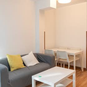 Apartment for rent for €775 per month in Madrid, Calle Illescas
