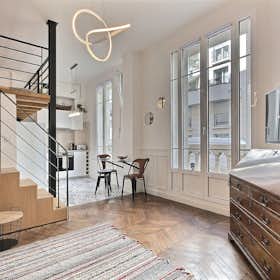 Studio for rent for €1,484 per month in Paris, Rue d'Oslo