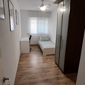 Private room for rent for €320 per month in Murcia, Calle Rafael Alberti