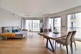 Apartment for rent for €4,212 per month in Paris, Rue Octave Feuillet