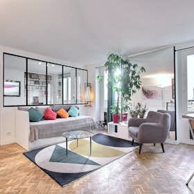 Apartment for rent for €2,226 per month in Paris, Rue Lebouteux