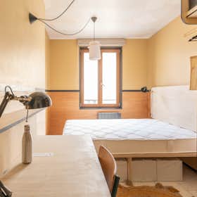 Private room for rent for €1,338 per month in Paris, Rue Georges Lardennois