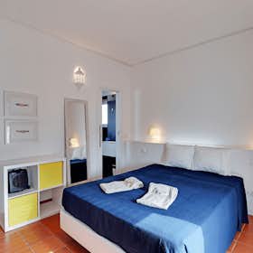 Apartment for rent for €1,470 per month in Albufeira, Aldeamento Village d'Água