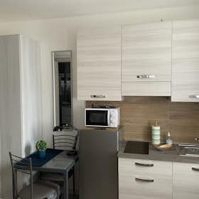 Private room for rent for €600 per month in Turin, Via Gradisca