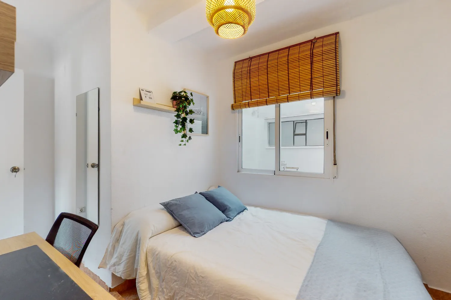 Private room in Carrer de Sant Joan de Déu, Valencia (1373609) ROOM 1