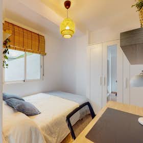 Private room for rent for €375 per month in Valencia, Carrer de Sant Joan de Déu