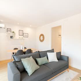 Apartment for rent for €2,000 per month in Barcelona, Carrer de Puigmartí