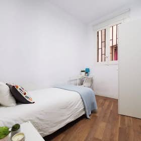 Quarto privado for rent for € 500 per month in Madrid, Calle de Valencia