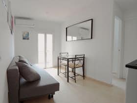 Appartement te huur voor € 875 per maand in Madrid, Calle de Antonio Prieto