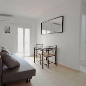 公寓 正在以 €875 的月租出租，其位于 Madrid, Calle de Antonio Prieto