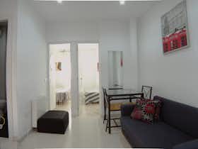 Apartment for rent for €1,350 per month in Madrid, Calle de Antonio Zamora
