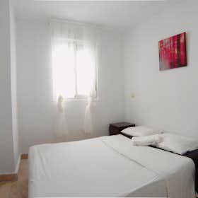 Private room for rent for €375 per month in Madrid, Calle de Antonio Zamora