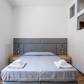 Apartment for rent for €1,250 per month in Bologna, Via Niccolò d'Apulia dall'Arca