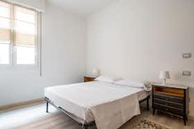 Apartamento para alugar por € 2.100 por mês em Bologna, Piazza di Porta Mascarella