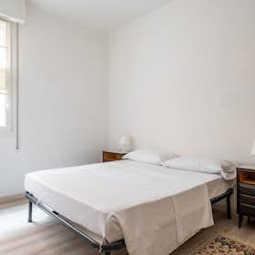 Lägenhet att hyra för 2 100 € i månaden i Bologna, Piazza di Porta Mascarella