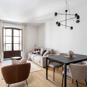 Apartment for rent for €3,500 per month in Barcelona, Carrer d'en Serra