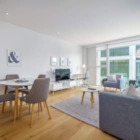 Apartment for rent for €4,866 per month in Dublin, Hanover Street East
