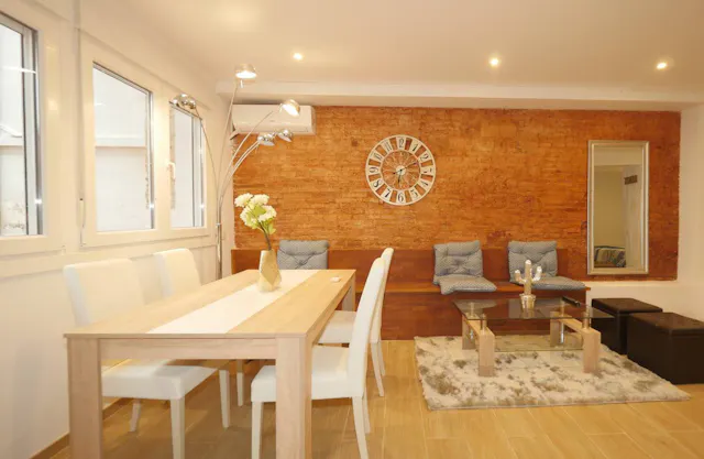 Apartment in Carrer de la Junta de Comerç, Barcelona (1375644) room image 1