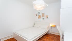 Private room for rent for €450 per month in Lisbon, Rua Actor Vale
