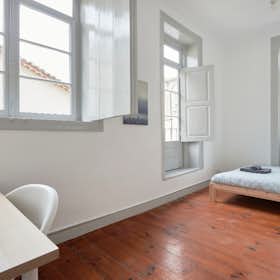 Chambre privée for rent for 450 € per month in Lisbon, Travessa de Santa Marta
