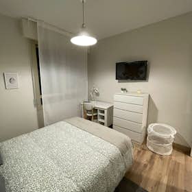 Private room for rent for €500 per month in Bilbo, Luis Braille Kalea