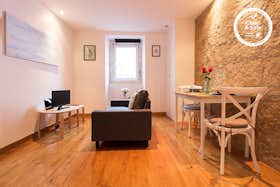 Apartment for rent for €1,346 per month in Lisbon, Rua do Cardal de São José