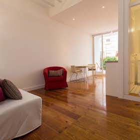 Apartment for rent for €2,040 per month in Lisbon, Travessa de Santa Marta