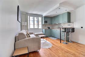 Apartment for rent for €1,826 per month in Paris, Rue Boileau