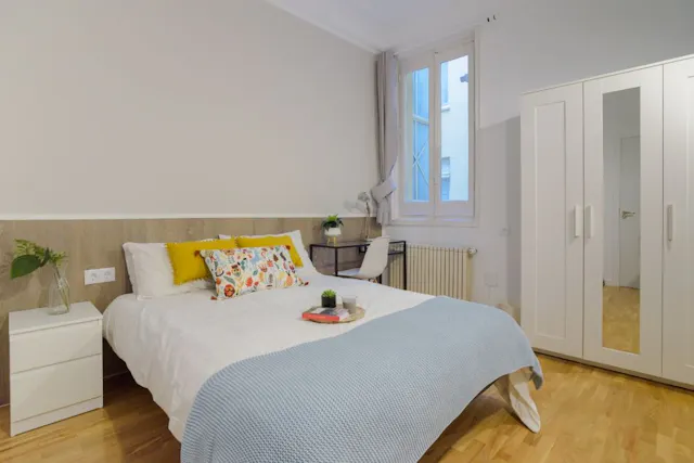 Private room in Calle de Valenzuela, Madrid (1377254) room image 1