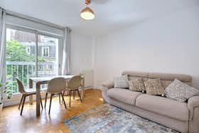 Apartment for rent for €2,438 per month in Paris, Rue Laugier